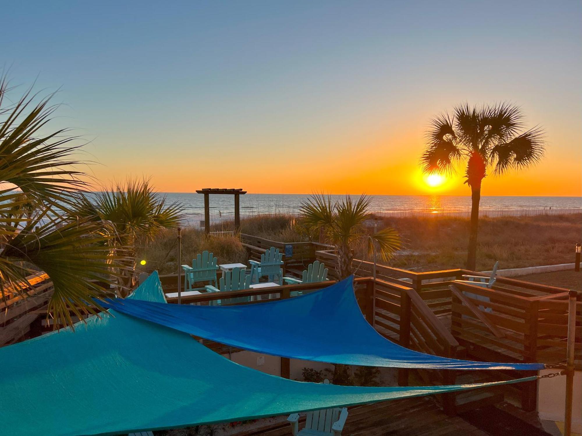 Beachfront Studio - Perfect Location - Free Beach Chairs Panama City Beach Exteriör bild